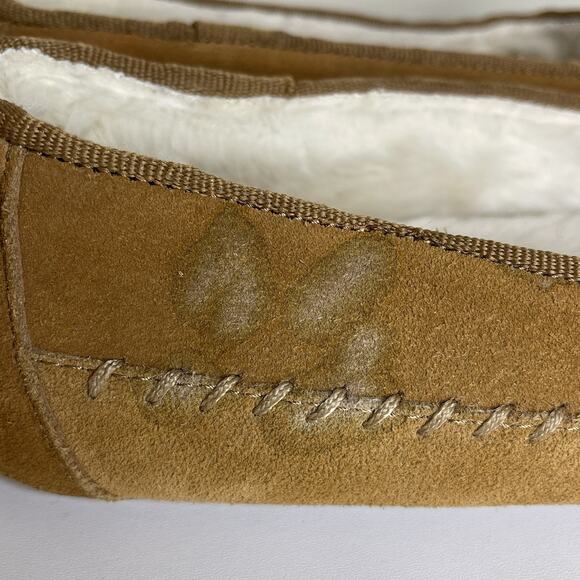 LANDS END Tan Suede Shearling Lined Ballet Flat Moccasin Slippers Pom Poms Sz 9 - Picture 3 of 6